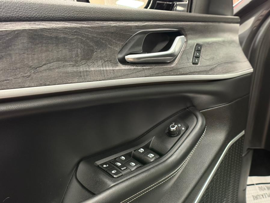2022 Jeep Grand Cherokee Limited 4x4 photo