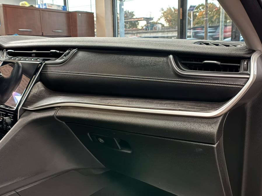 2022 Jeep Grand Cherokee Limited 4x4 photo