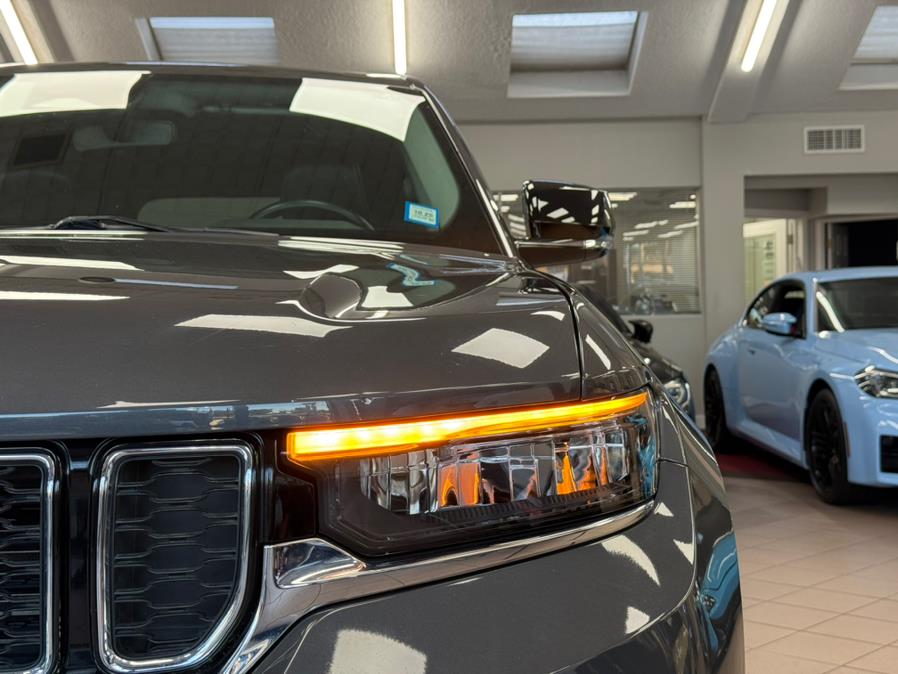 2022 Jeep Grand Cherokee Limited 4x4 photo