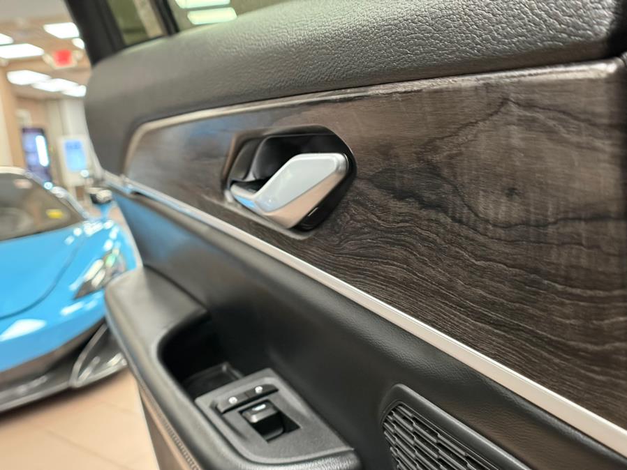 2022 Jeep Grand Cherokee Limited 4x4 photo