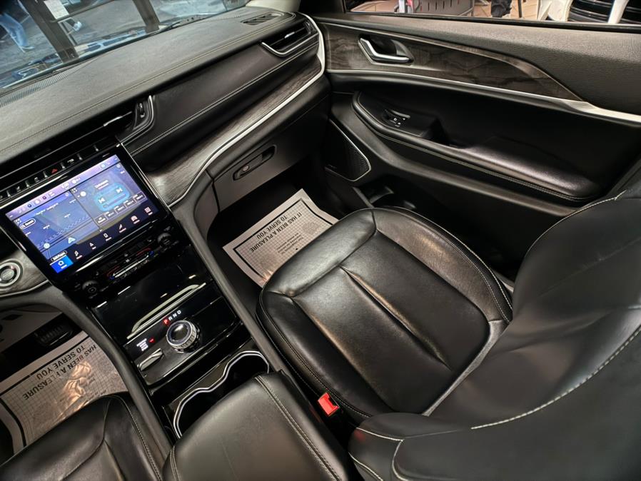 2022 Jeep Grand Cherokee Limited 4x4 photo