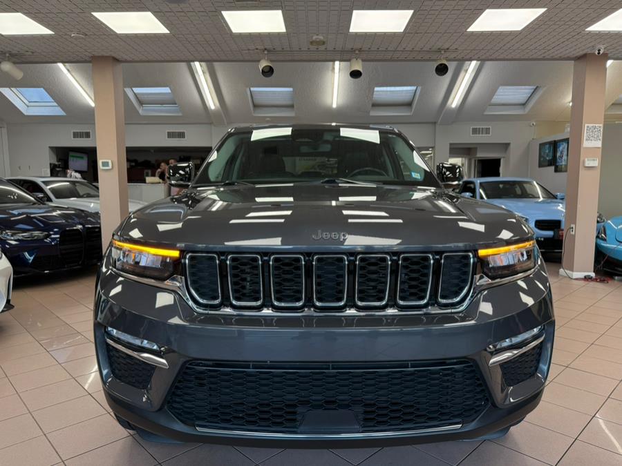 2022 Jeep Grand Cherokee Limited 4x4 photo