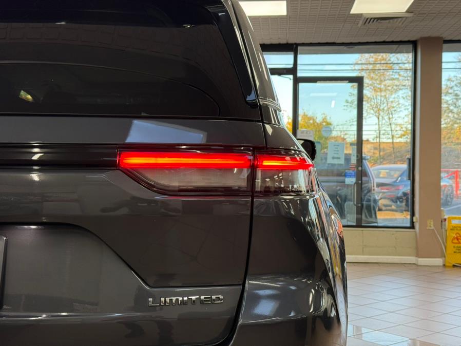 2022 Jeep Grand Cherokee Limited 4x4 photo