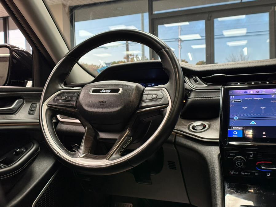 2022 Jeep Grand Cherokee Limited 4x4 photo