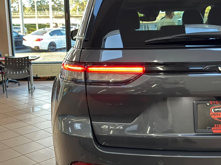 2022 Jeep Grand Cherokee Limited 4x4 photo