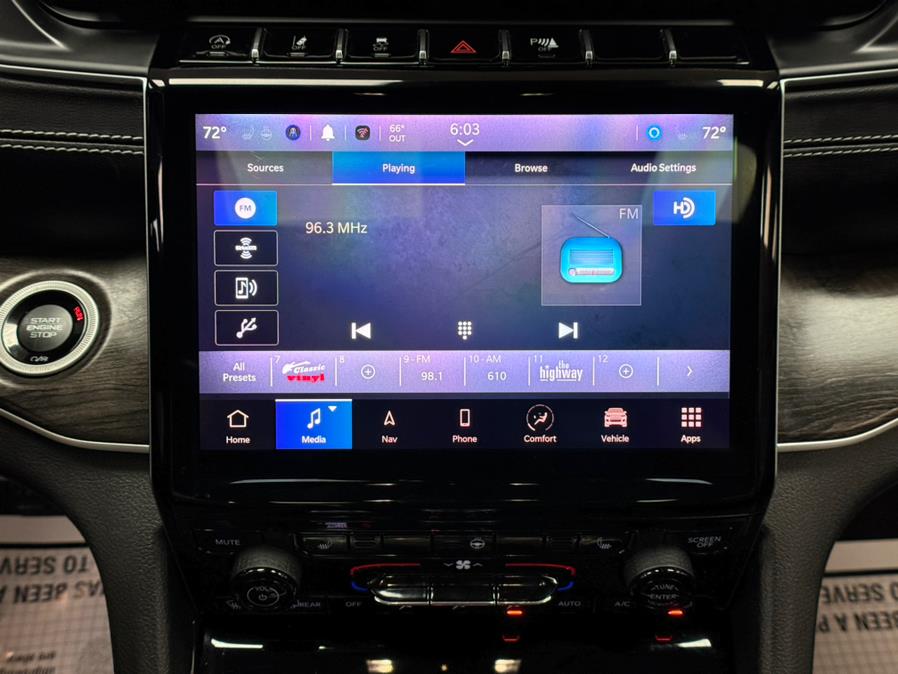2022 Jeep Grand Cherokee Limited 4x4 photo