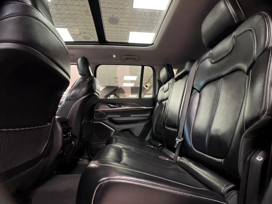 2022 Jeep Grand Cherokee Limited 4x4 photo