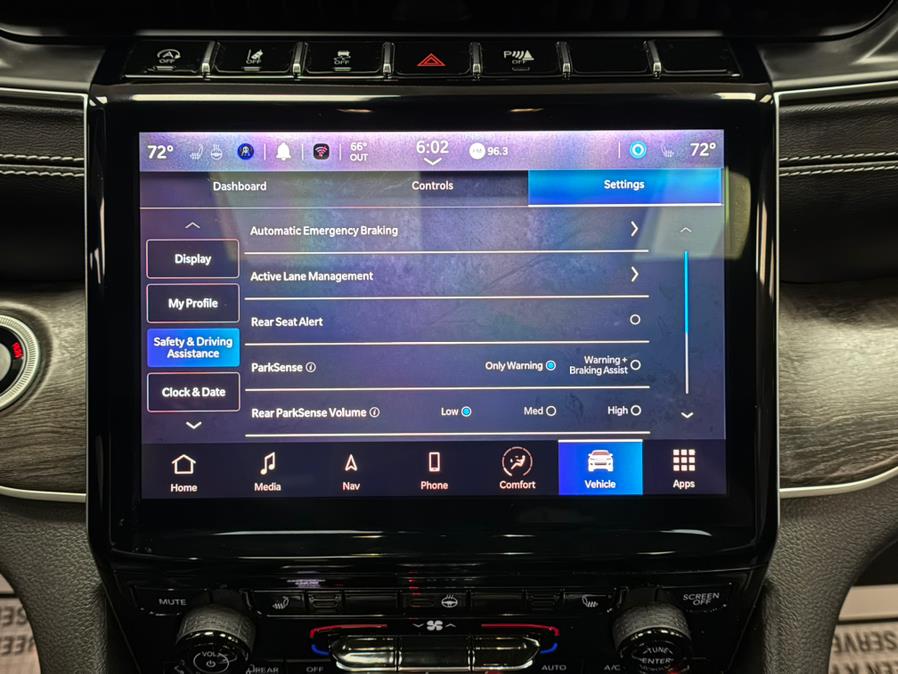 2022 Jeep Grand Cherokee Limited 4x4 photo