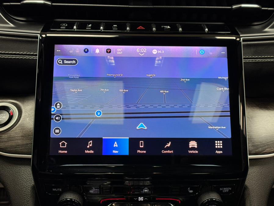 2022 Jeep Grand Cherokee Limited 4x4 photo
