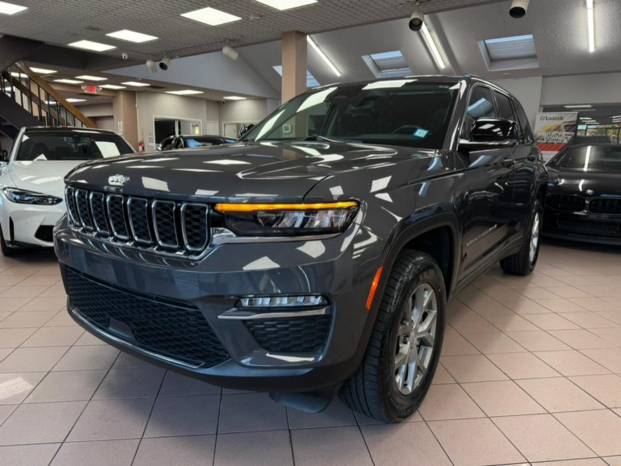 2022 Jeep Grand Cherokee Limited 4x4 photo