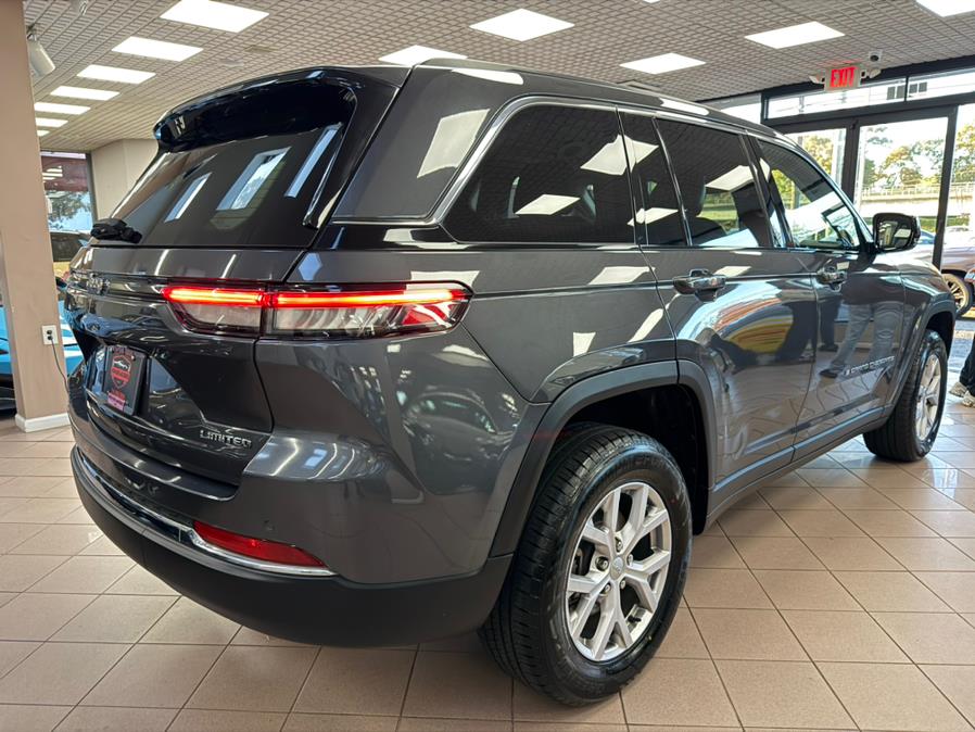2022 Jeep Grand Cherokee Limited 4x4 photo