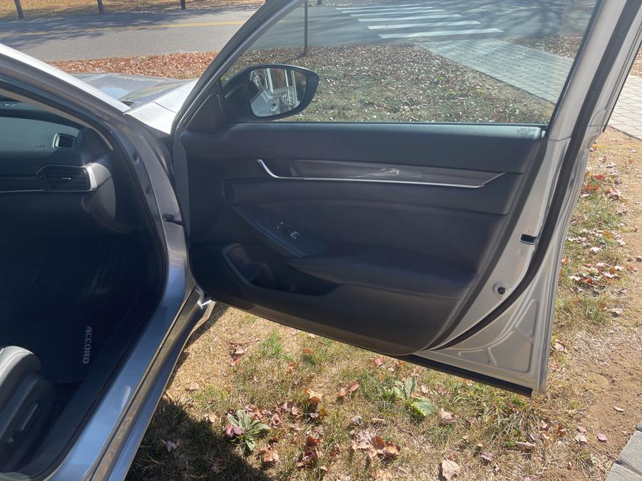 2022 Honda ACCORD SEDAN Sport SE 1.5T CVT photo