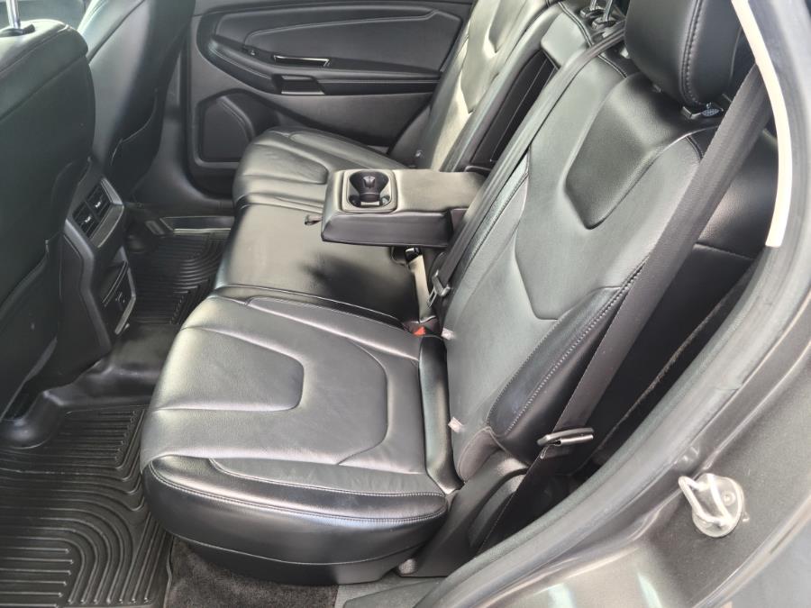 2018 Ford Edge Titanium FWD photo