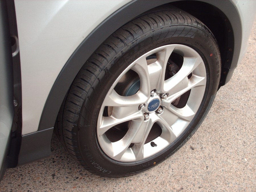 2015 Ford Escape 4WD 4dr Titanium photo