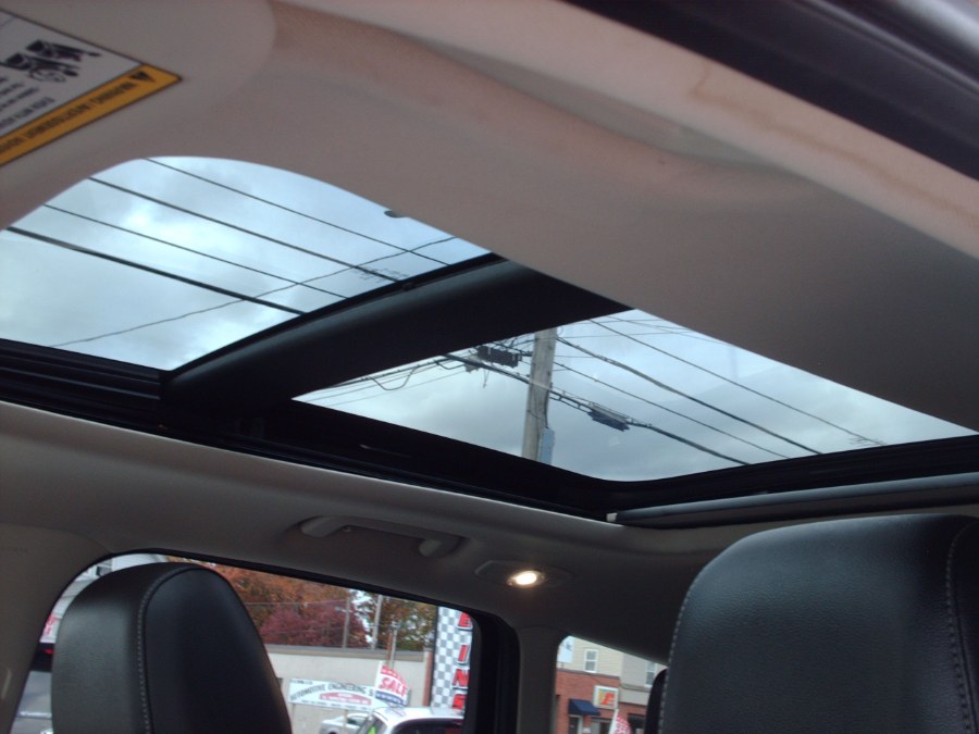 2015 Ford Escape 4WD 4dr Titanium photo