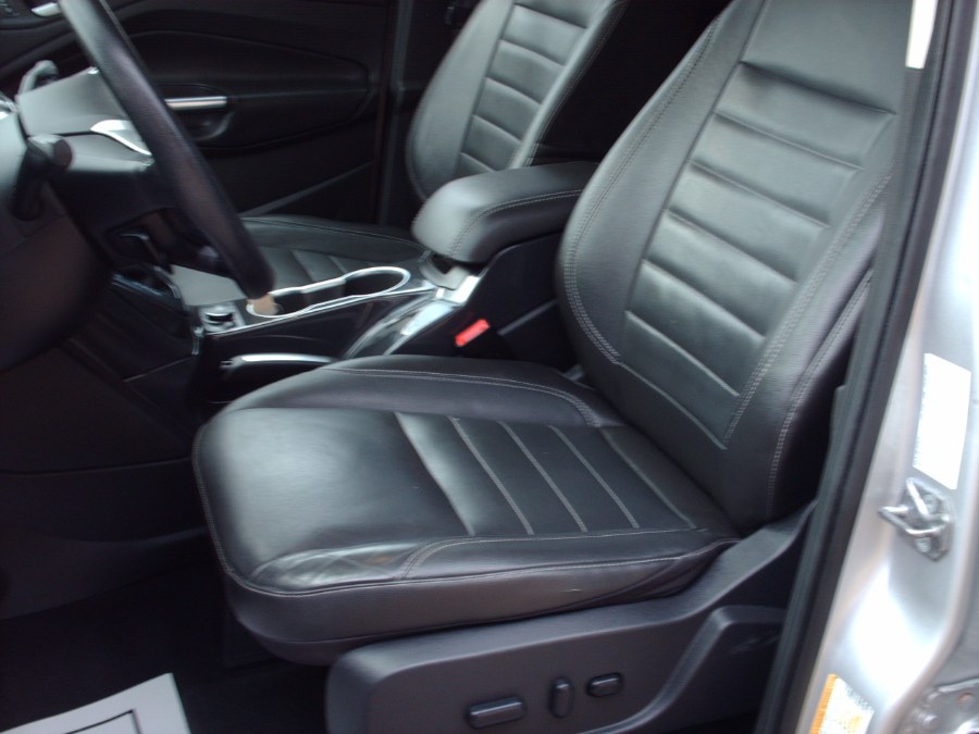 2015 Ford Escape 4WD 4dr Titanium photo