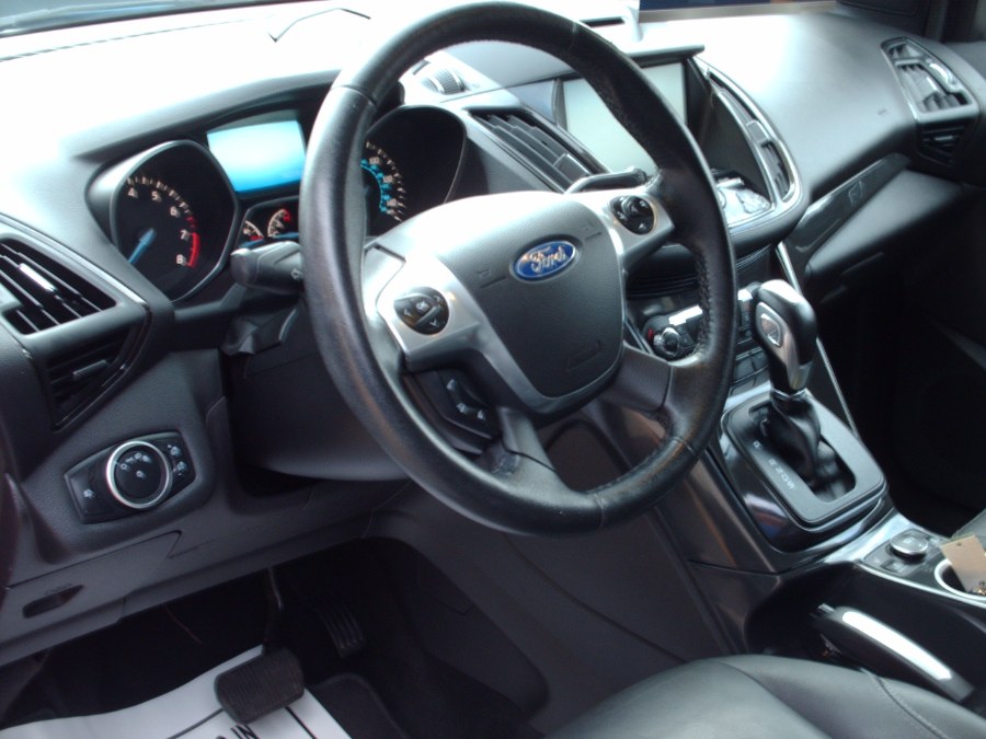 2015 Ford Escape 4WD 4dr Titanium photo