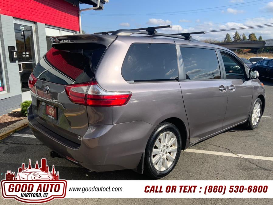 2016 Toyota Sienna 5dr 7-Pass Van XLE AWD (Natl) photo
