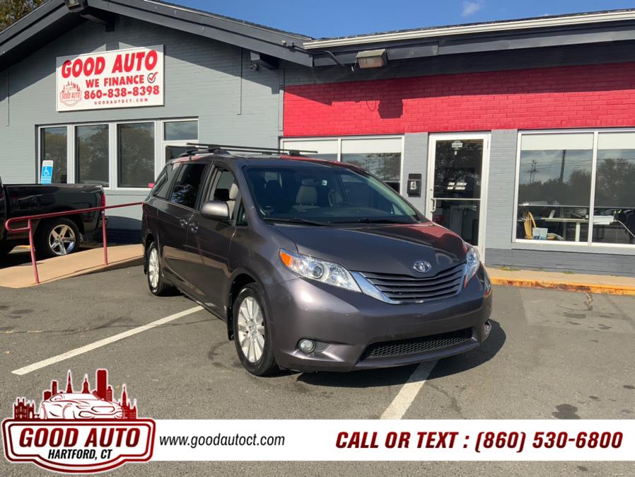 2016 Toyota Sienna 5dr 7-Pass Van XLE AWD (Natl) photo
