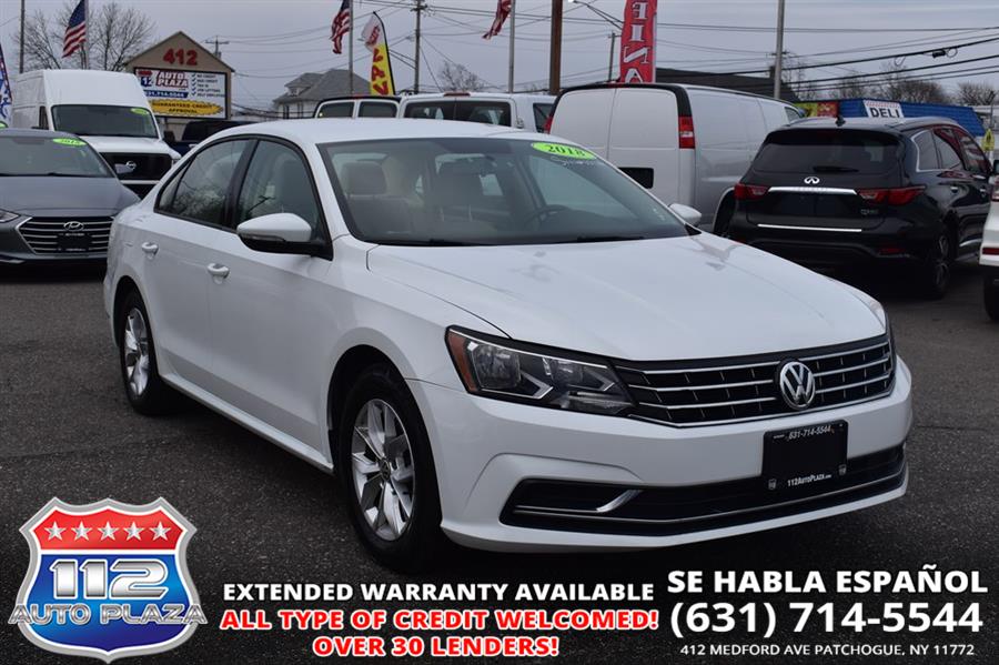 2018 Volkswagen Passat S photo