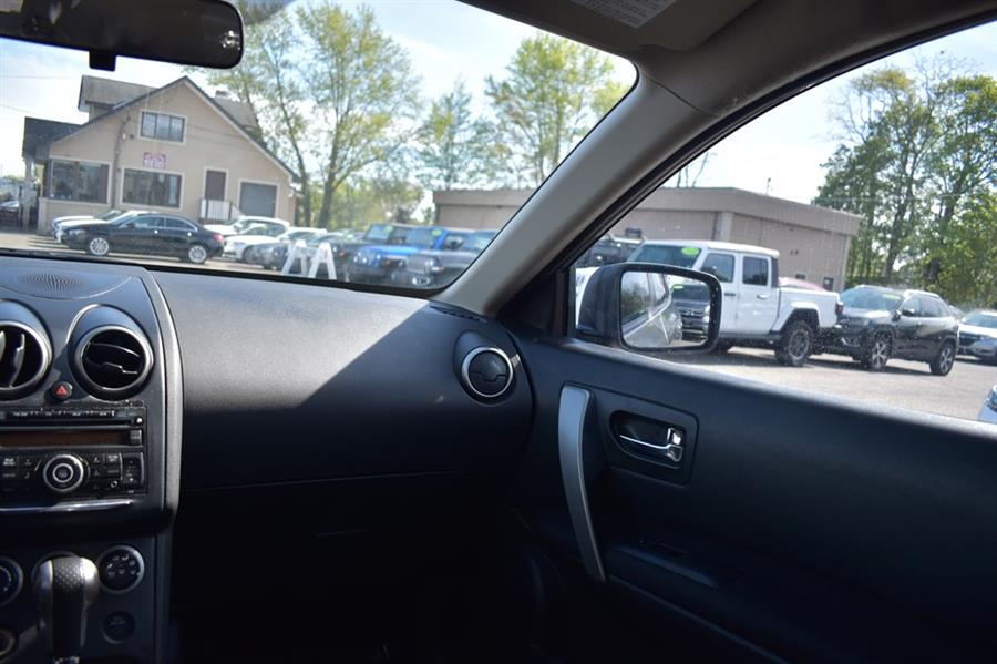 2011 Nissan Rogue S photo