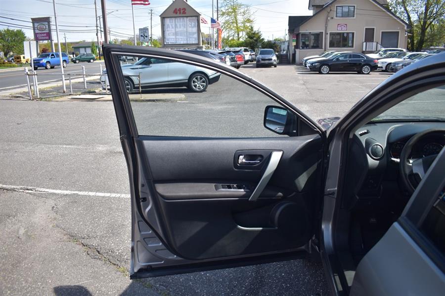 2011 Nissan Rogue S photo