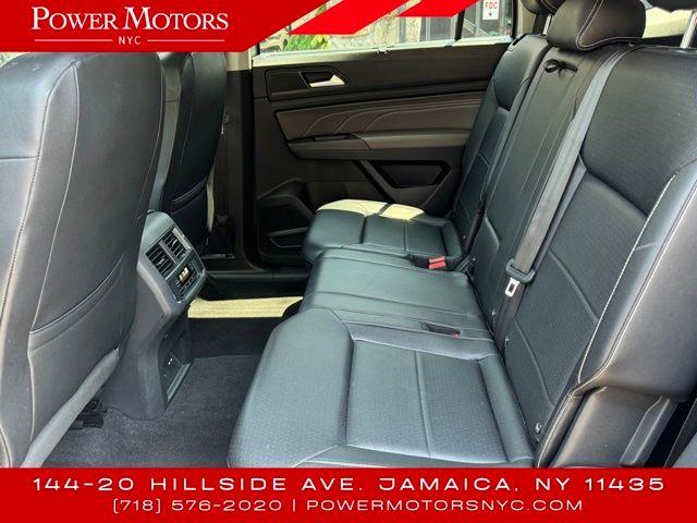2021 Volkswagen Atlas 3.6L V6 SE w/Technology photo