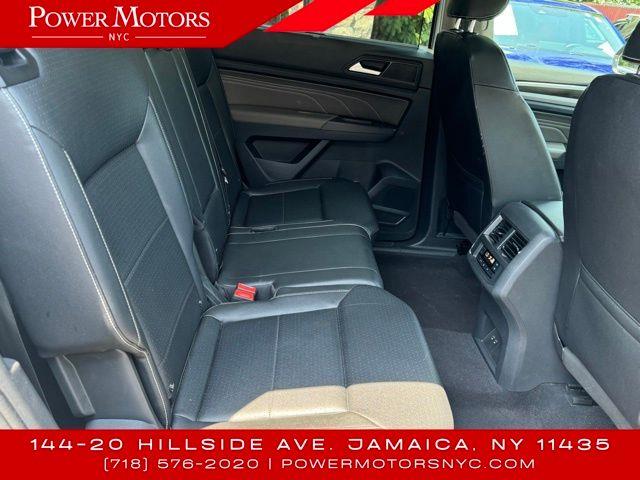 2021 Volkswagen Atlas 3.6L V6 SE w/Technology photo
