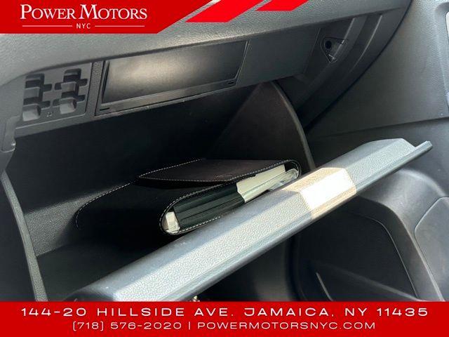 2021 Volkswagen Atlas 3.6L V6 SE w/Technology photo