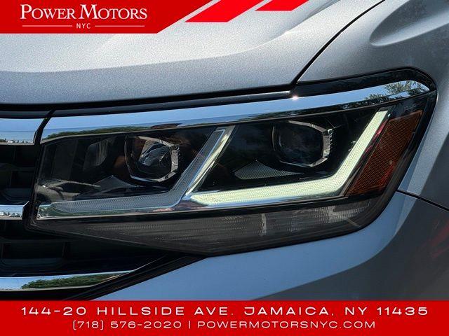 2021 Volkswagen Atlas 3.6L V6 SE w/Technology photo
