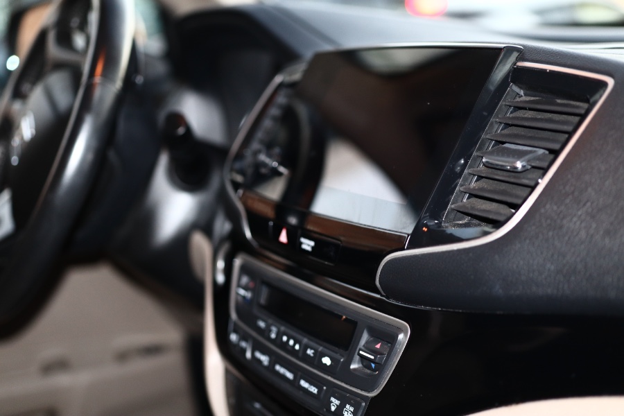 2022 Honda Pilot Touring 7-Passenger AWD photo