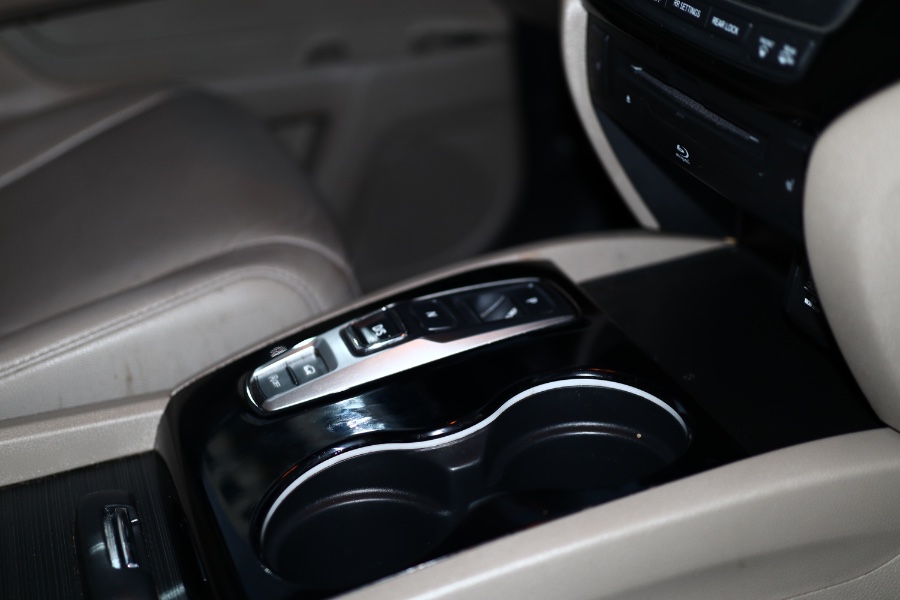2022 Honda Pilot Touring 7-Passenger AWD photo
