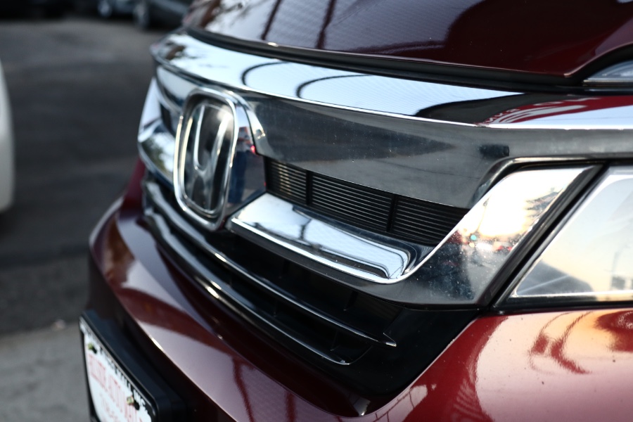 2022 Honda Pilot Touring 7-Passenger AWD photo