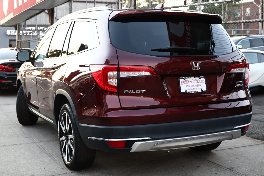 2022 Honda Pilot Touring 7-Passenger AWD photo