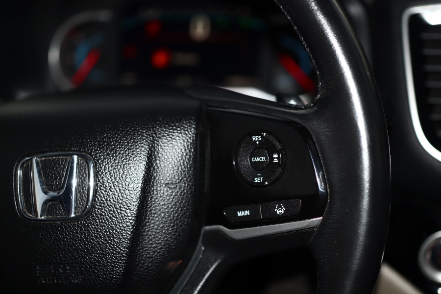 2022 Honda Pilot Touring 7-Passenger AWD photo