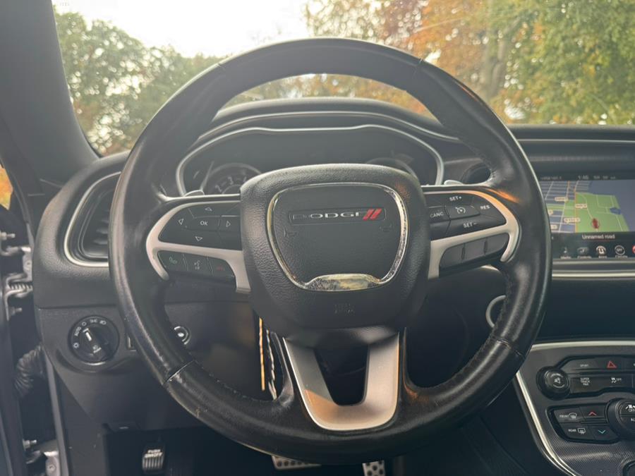 2016 Dodge Challenger 2dr Cpe SXT photo