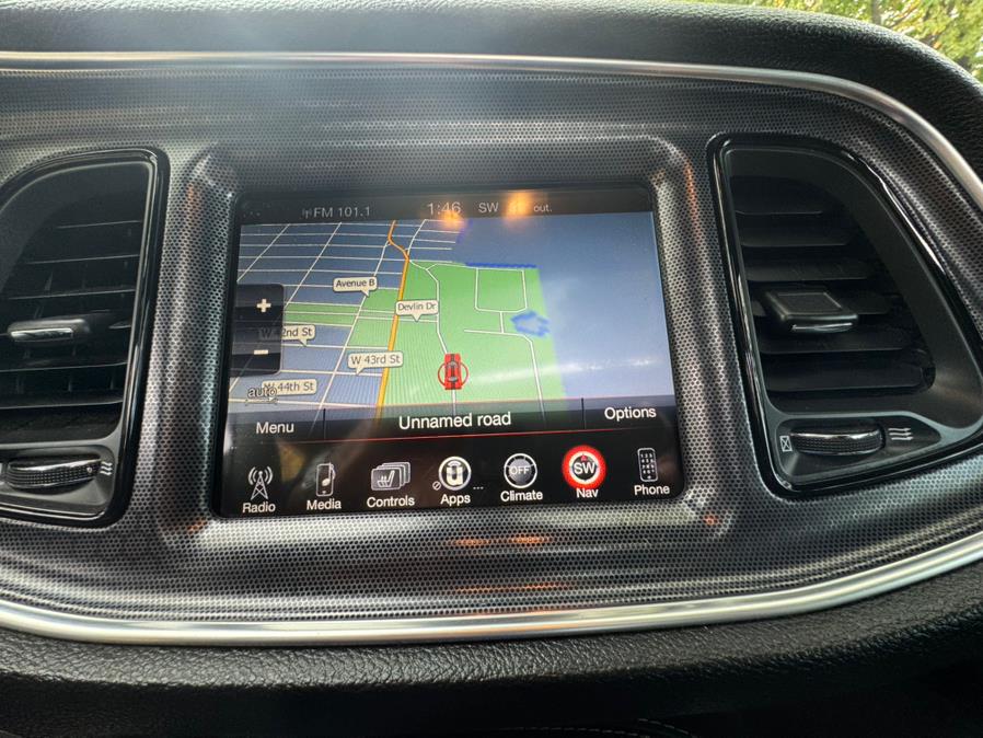 2016 Dodge Challenger 2dr Cpe SXT photo