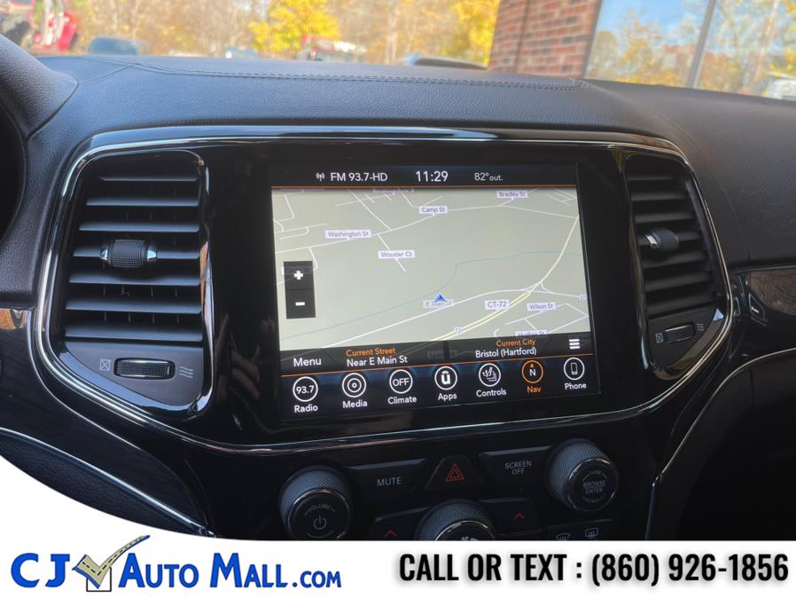 2019 Jeep Grand Cherokee Overland 4x4 photo