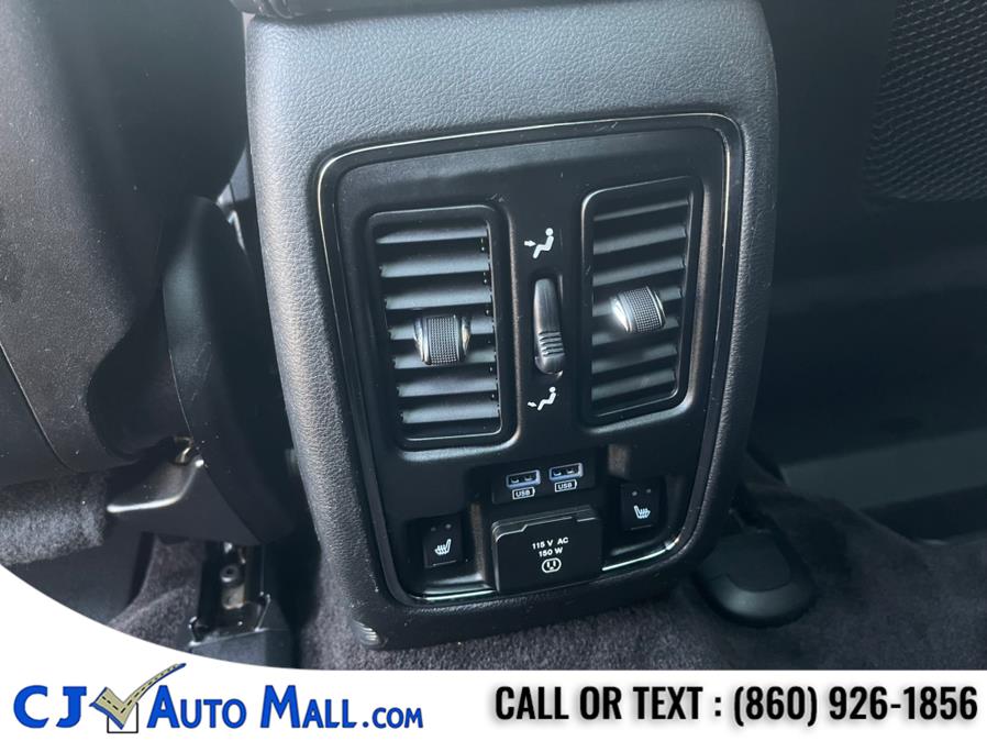 2019 Jeep Grand Cherokee Overland 4x4 photo