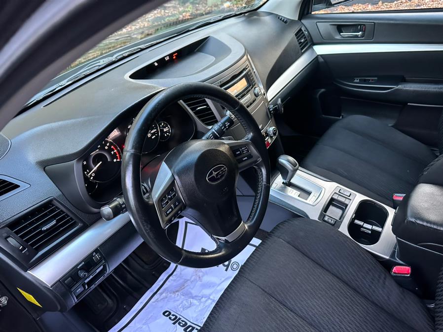 2012 Subaru Outback 2.5i Premium photo