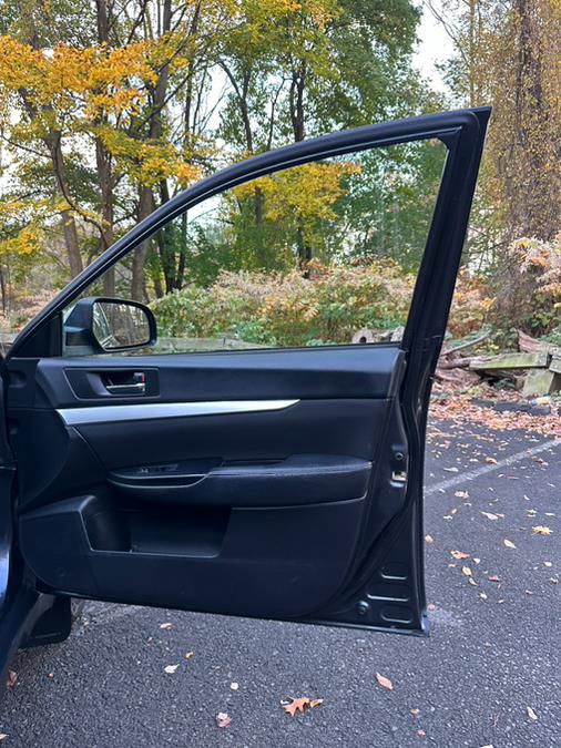 2012 Subaru Outback 2.5i Premium photo