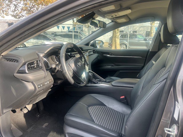 2019 Toyota Camry SE Auto (Natl) photo