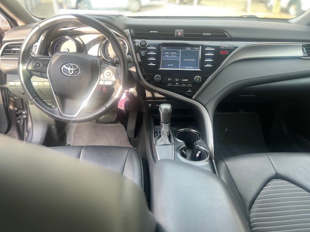2019 Toyota Camry SE Auto (Natl) photo