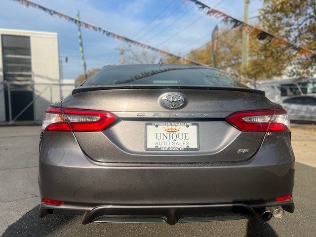 2019 Toyota Camry SE Auto (Natl) photo