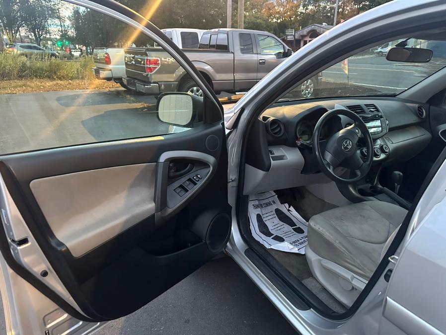 2010 Toyota RAV4 photo