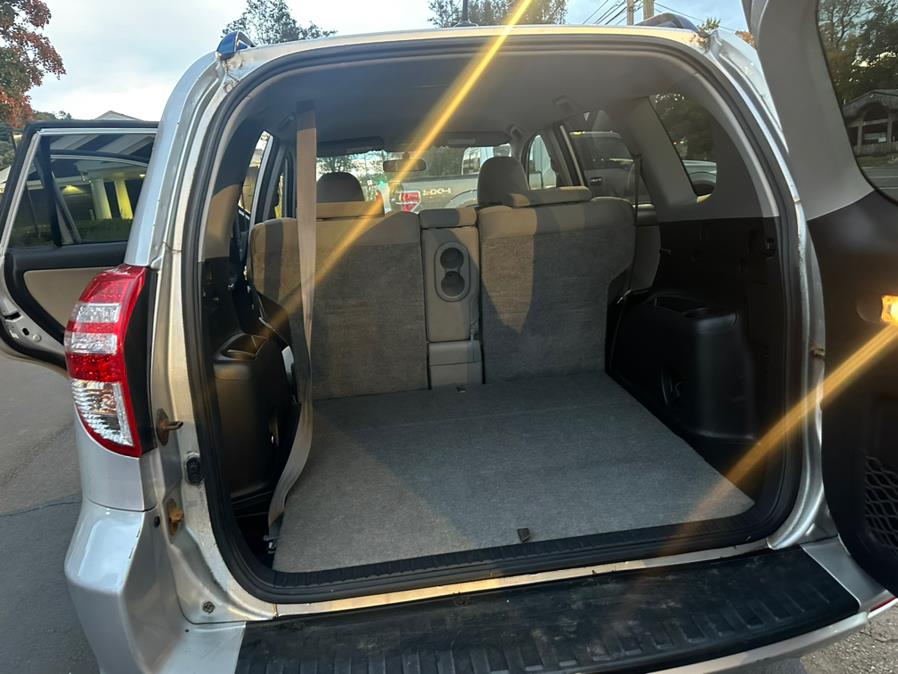 2010 Toyota RAV4 photo