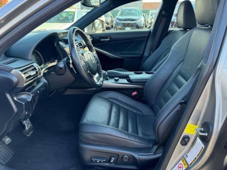2015 Lexus IS 350 photo