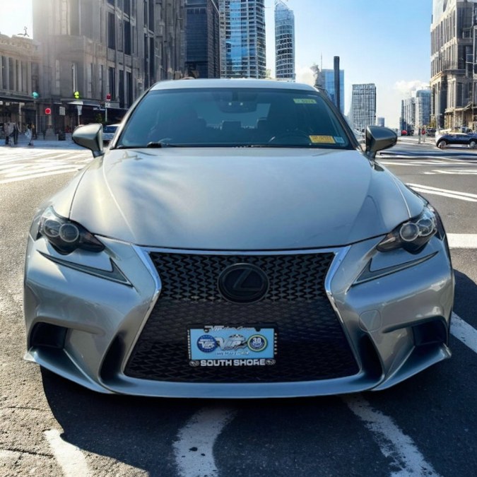 2015 Lexus IS 350 photo