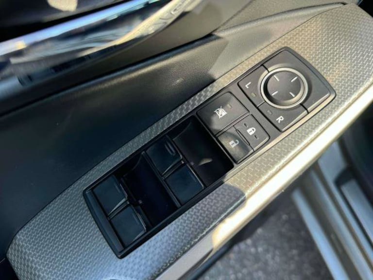 2015 Lexus IS 350 photo