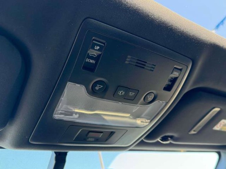 2015 Lexus IS 350 photo